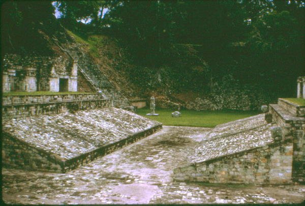 Terrain de Jeu de Balle, utilisé pour des jeux religieux - Mayan