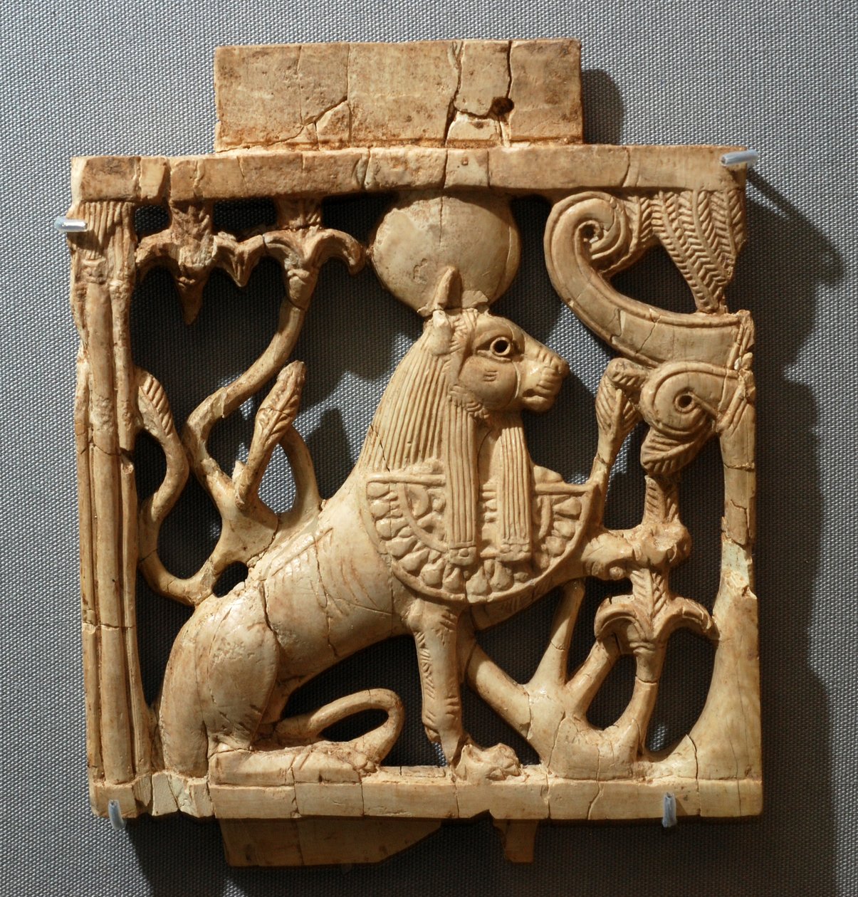 Tablette en ivoire, Nimrud, c.900-600 av. J.-C. - Mesopotamian
