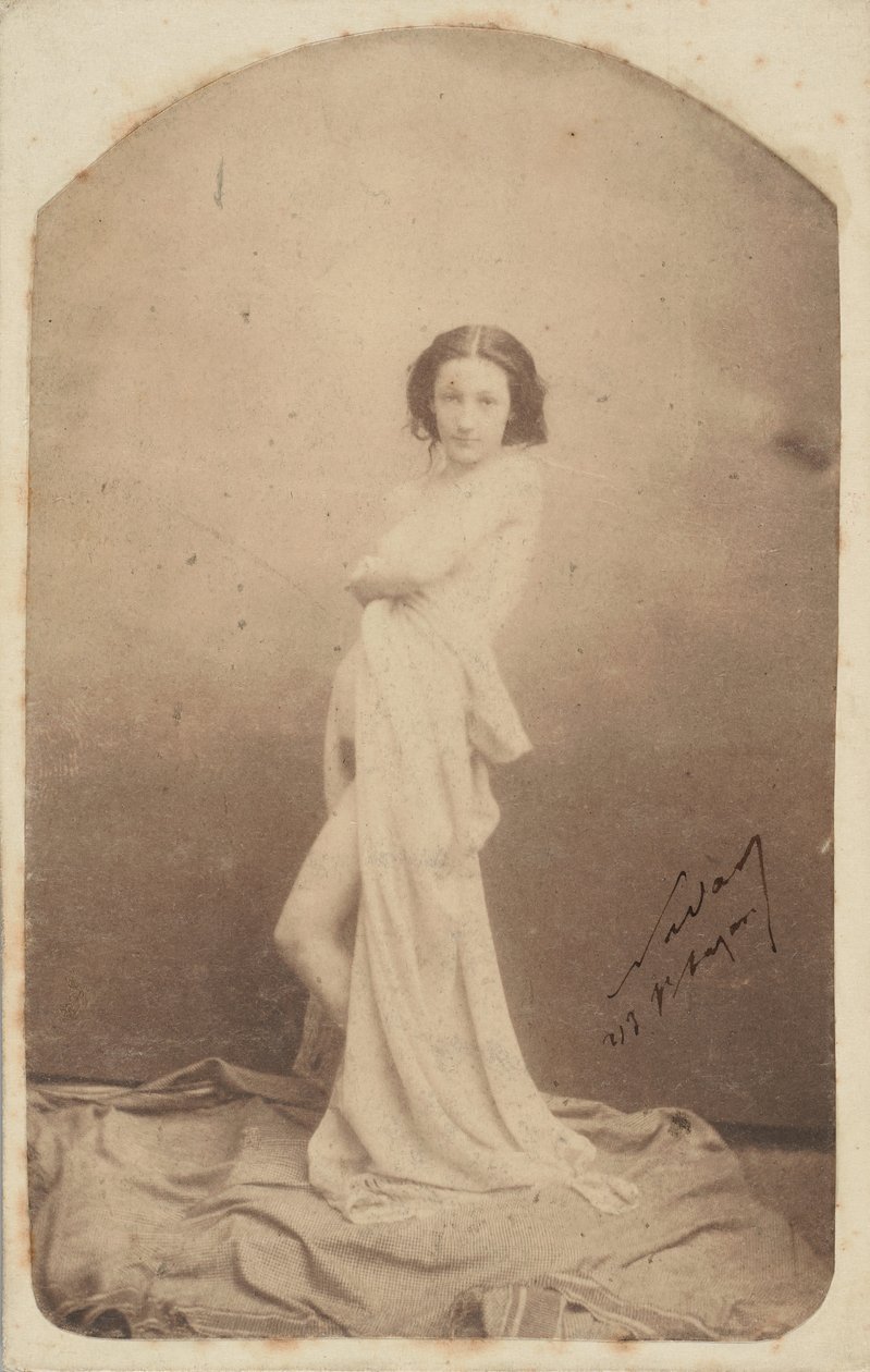 [Nu debout drapé], 1856-59 - Nadar