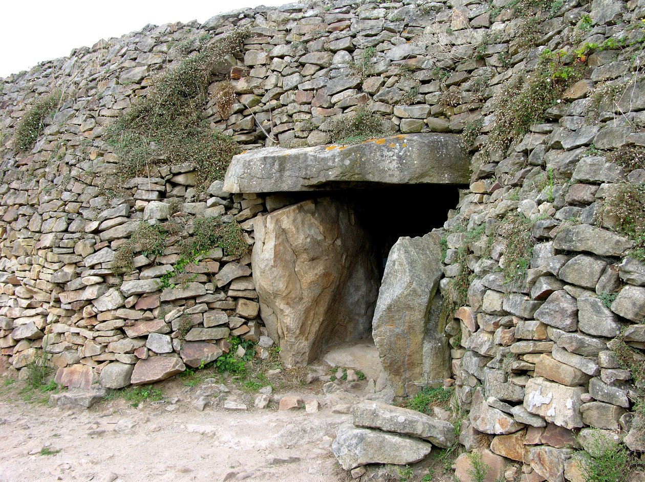 Entrée de la tombe à couloir, découverte en 1825 - Neolithic