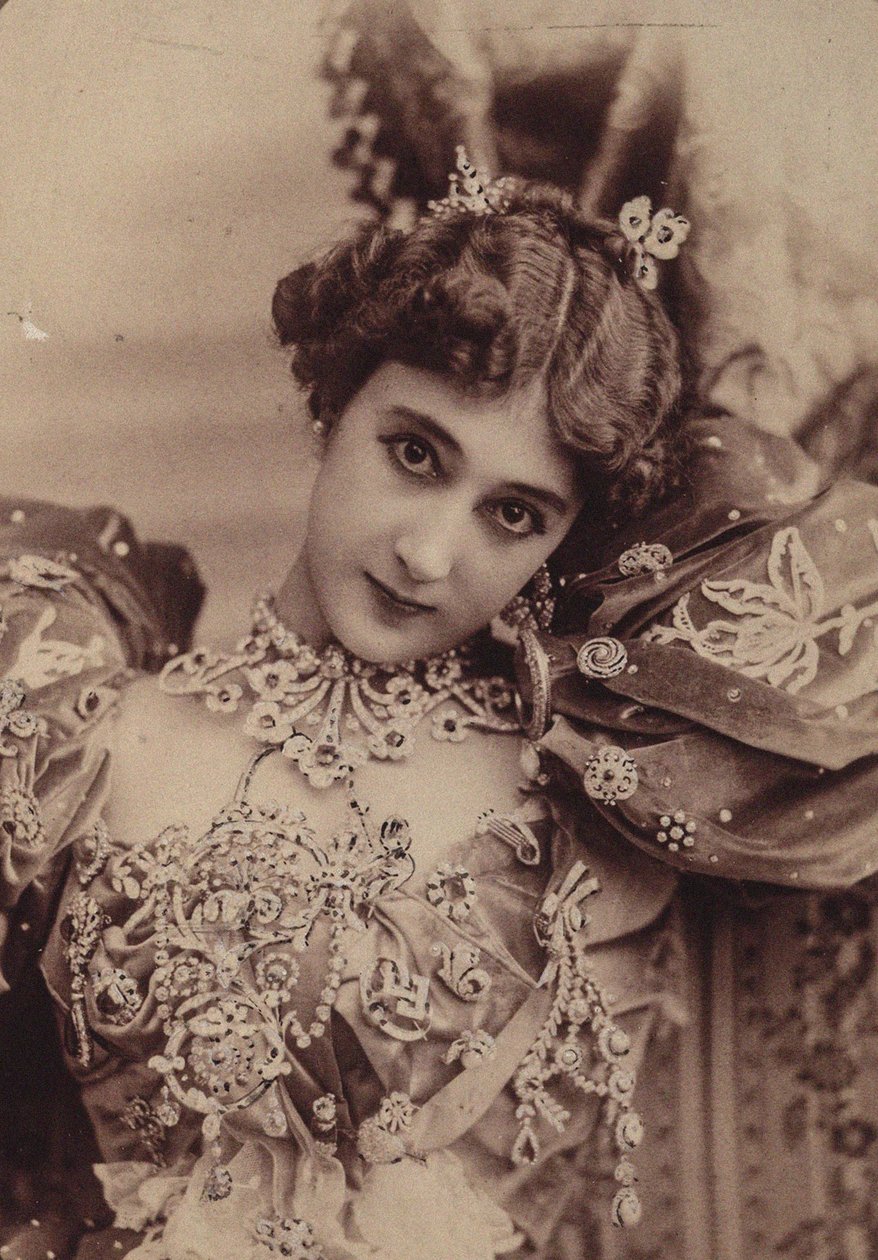 La Belle Otéro - Paris . Photo studio Reutlinger
