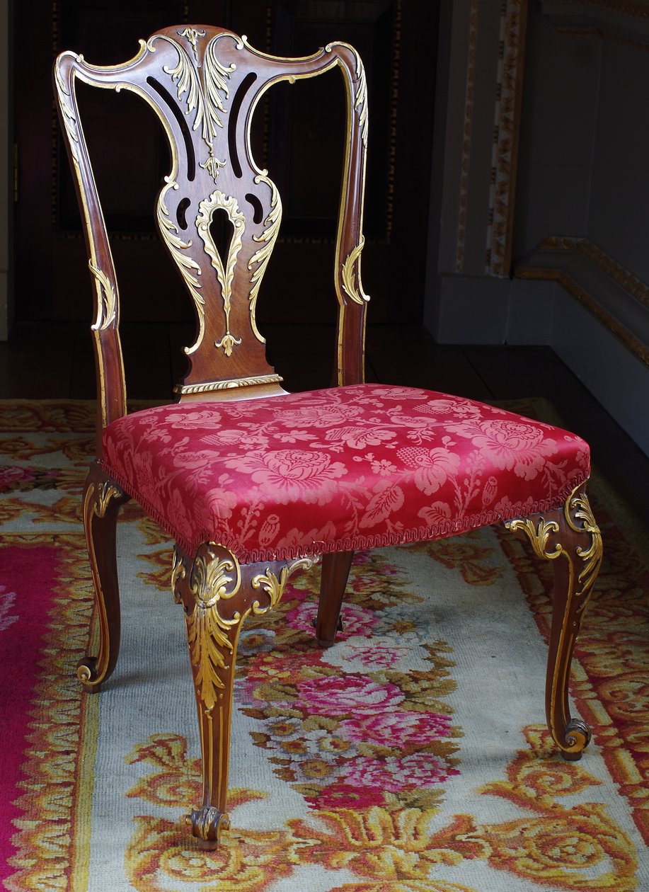 Une chaise de salle à manger George II Arlequin - Paul Saunders