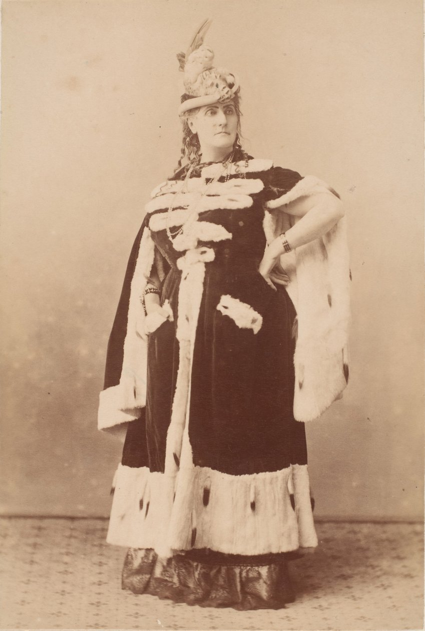 [La Comtesse en cape d