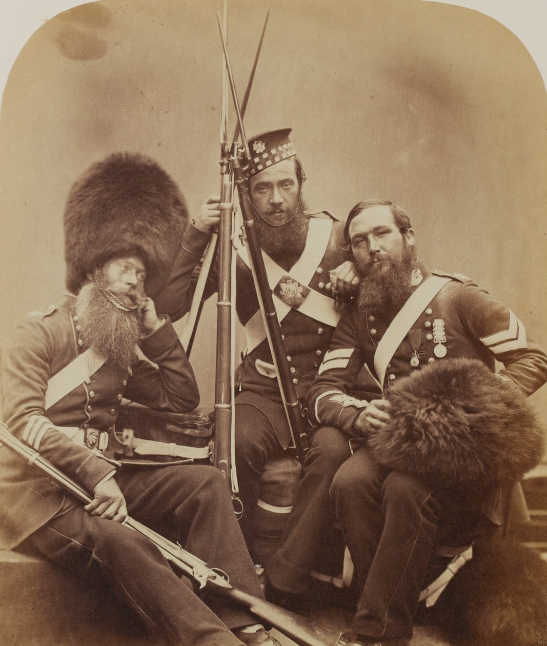 Reynolds, Temple et Judd, gardes des fusiliers écossais - Robert Howlett