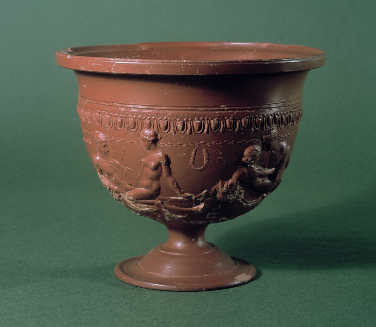 Cratère représentant des amants, Arezzo, vers 1er siècle av. J.-C.-1er siècle apr. J.-C. (poterie à glaçure rouge) - Roman