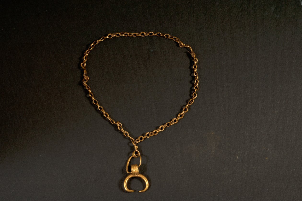 Collier avec pendentif (or) - Roman