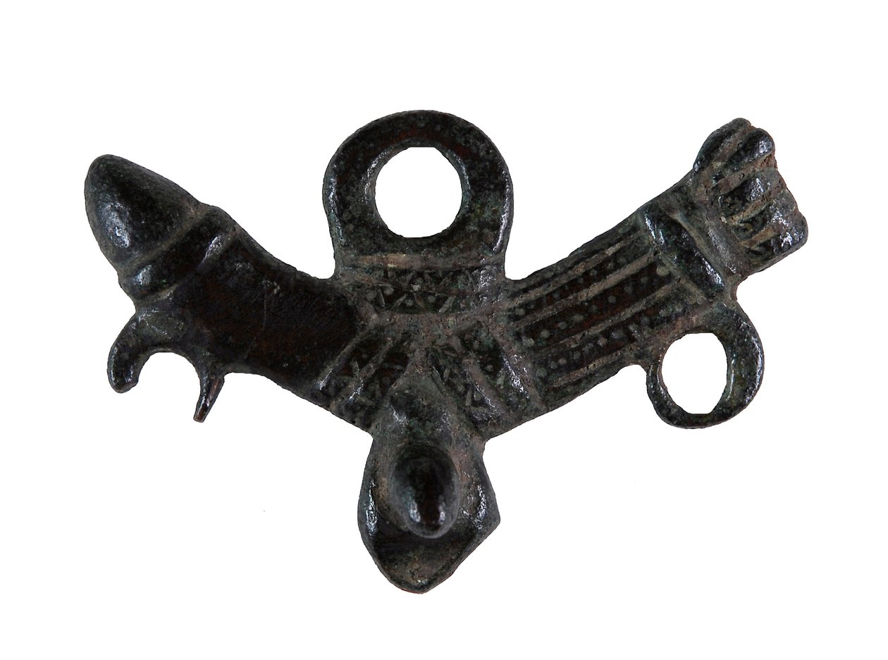 Amulette phallique - Roman