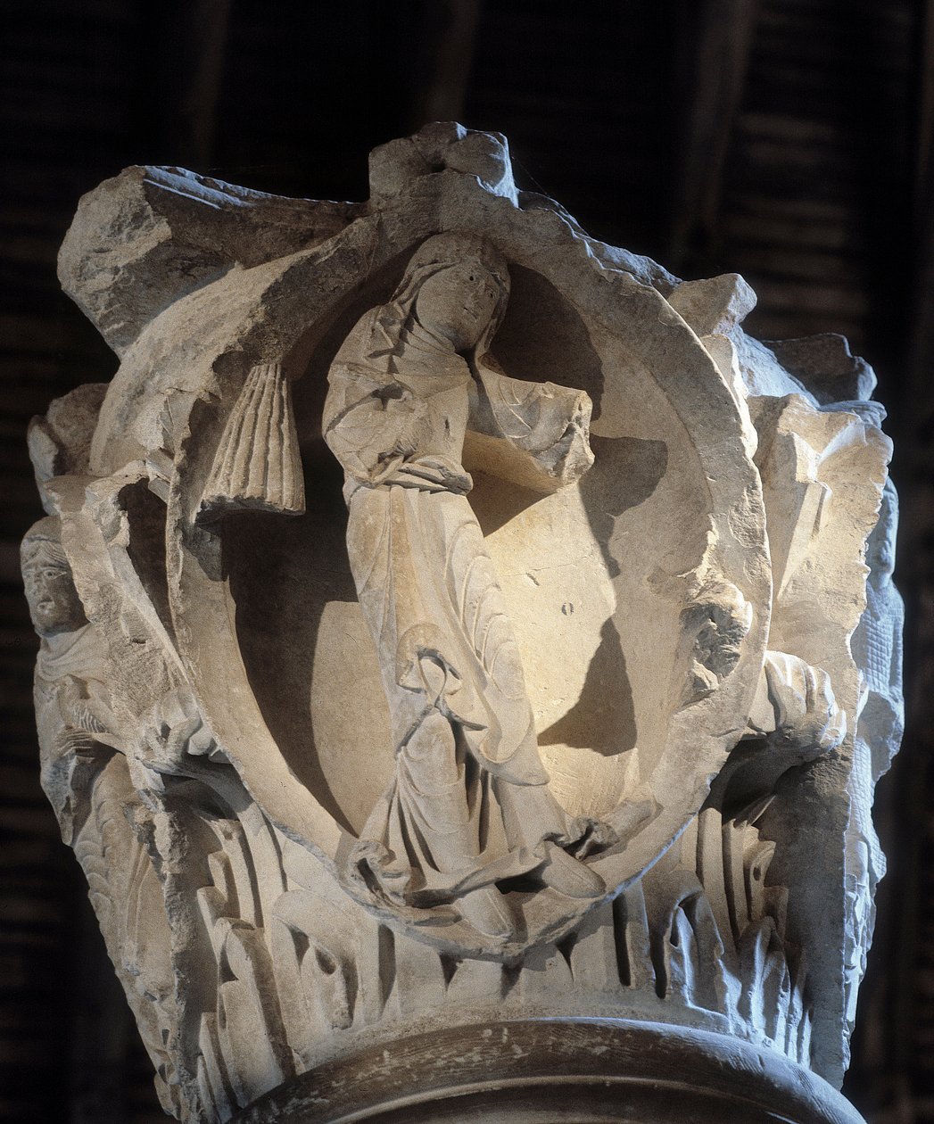 Prudence : Chapiteau du chœur - Romanesque