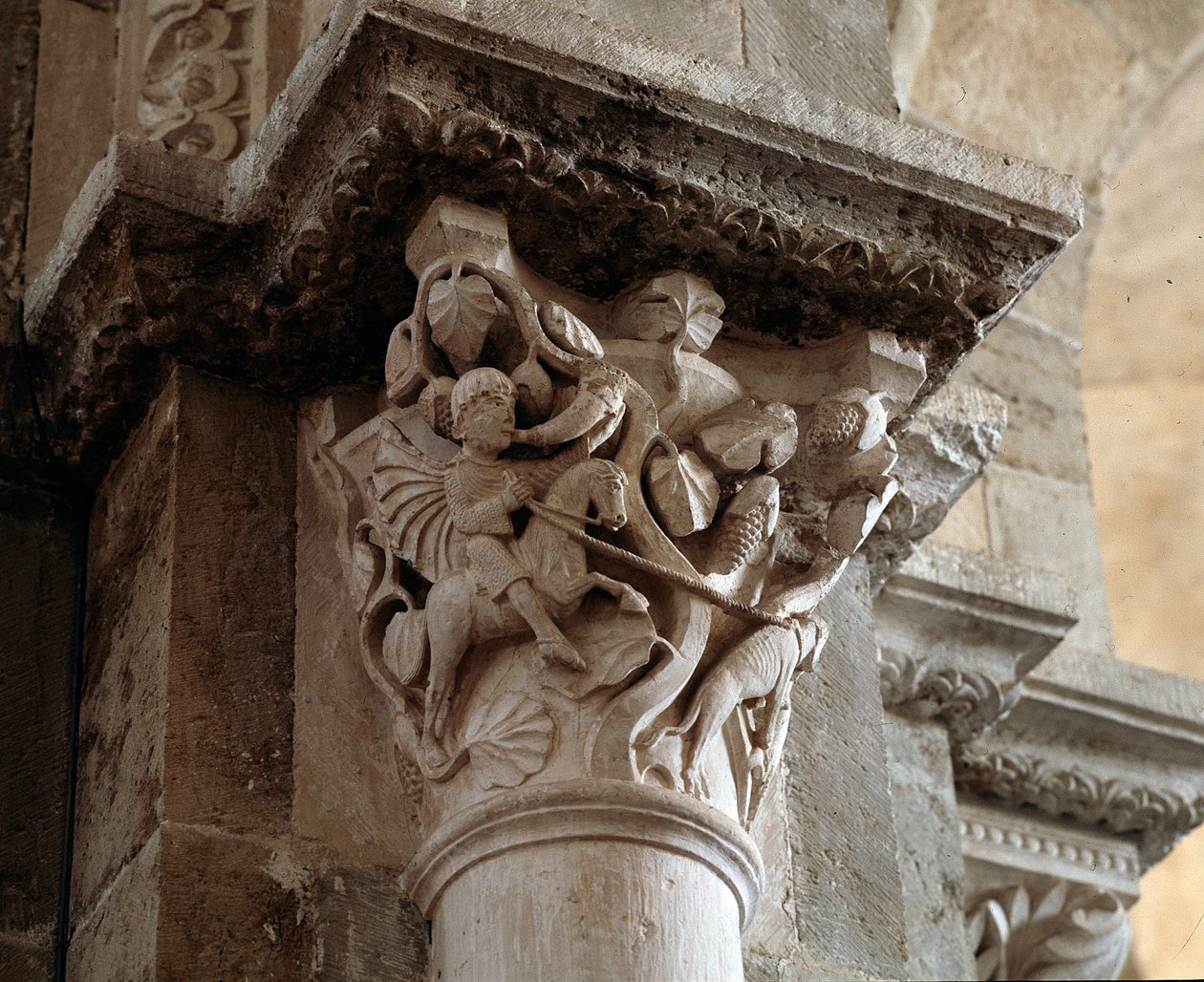 Saint Eustache chassant (chapiteau sculpté) - Romanesque