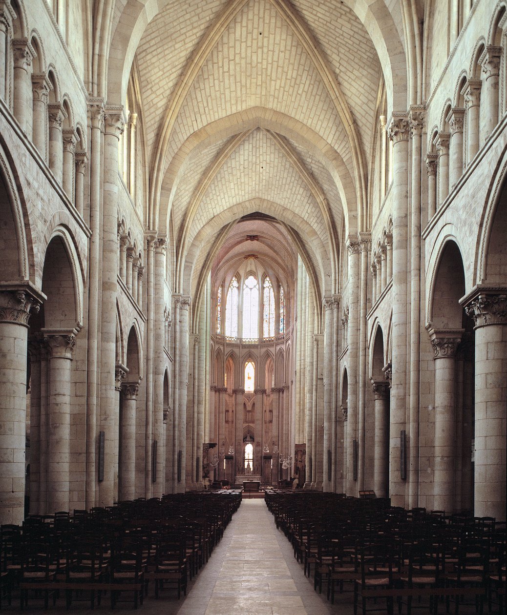 Vue de la nef - Romanesque