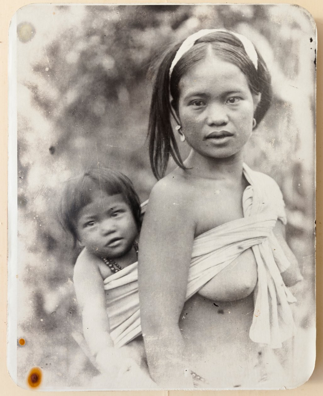 Mère et enfant Ifugao - Roy Barton