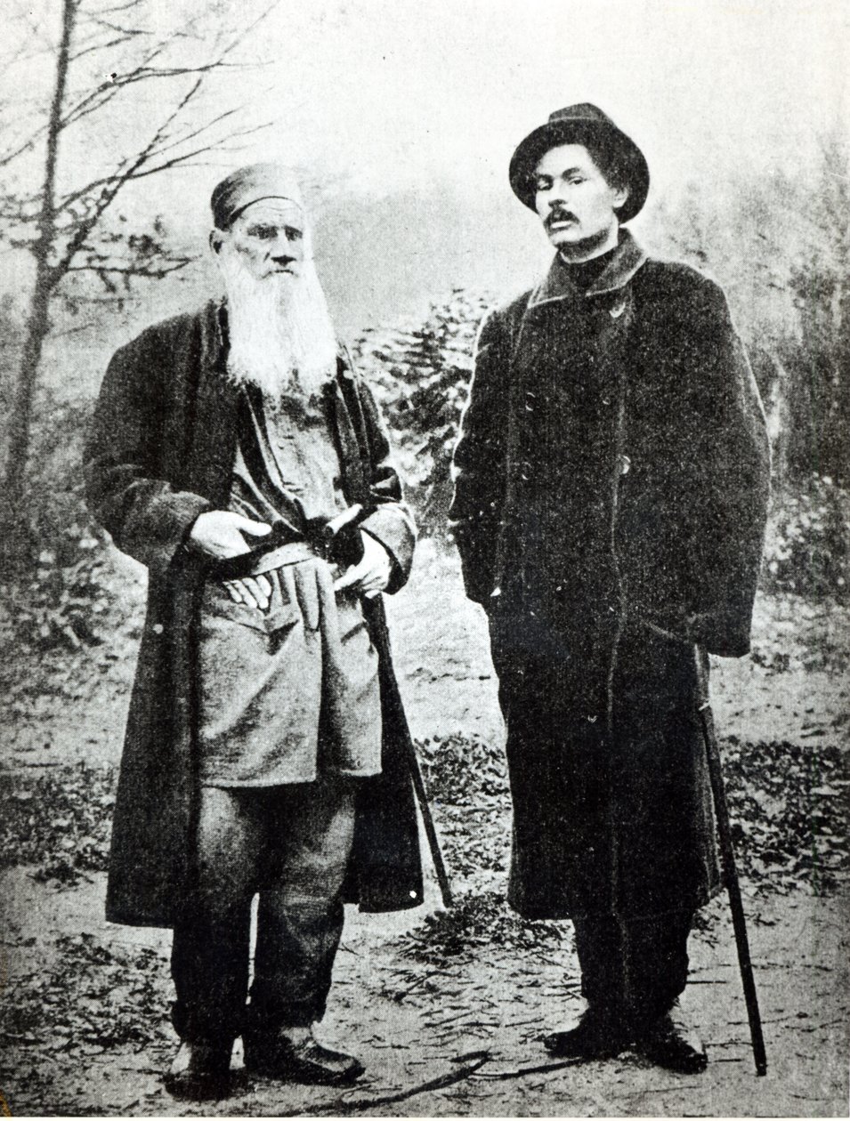 Maxim Gorki (Alekseï Maksimovitch Pechkov) rendant visite à Lev Tolstoï à Iasnaïa Poliana en 1900 - Russian Photographer