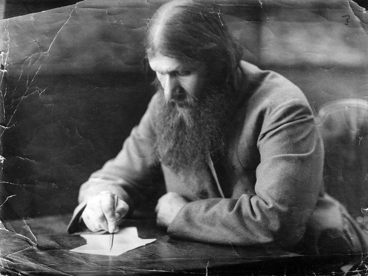 Portrait de Raspoutine écrivant - Russian Photographer