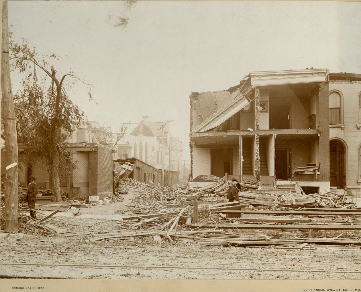 Destruction par une tornade - Samborsky