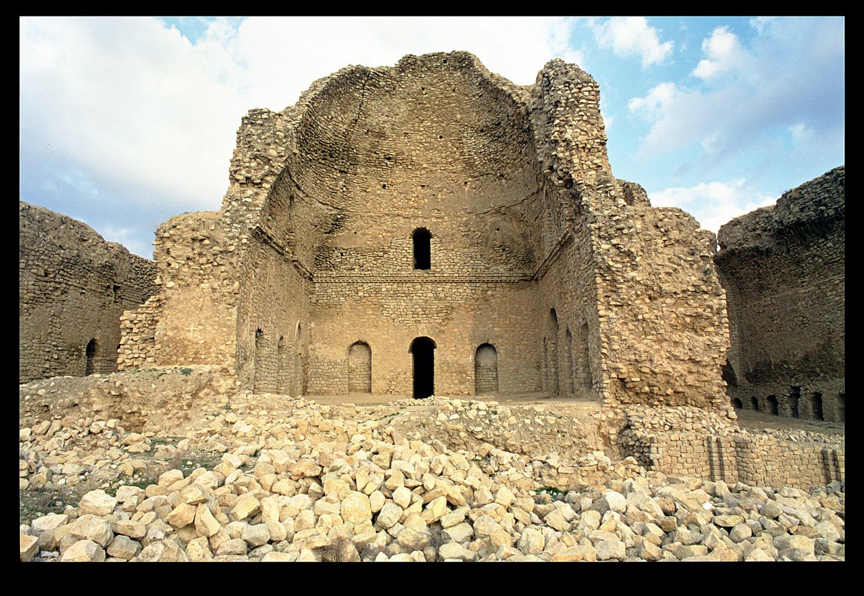 Intérieur de la salle à coupole, vers 220-30 après J.-C. - Sasanian