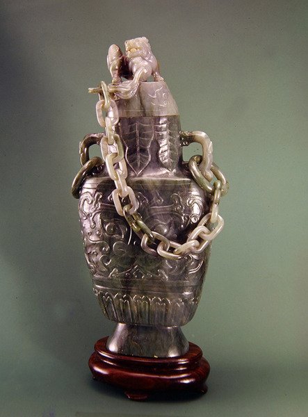 Vase (jade) - School Chinese