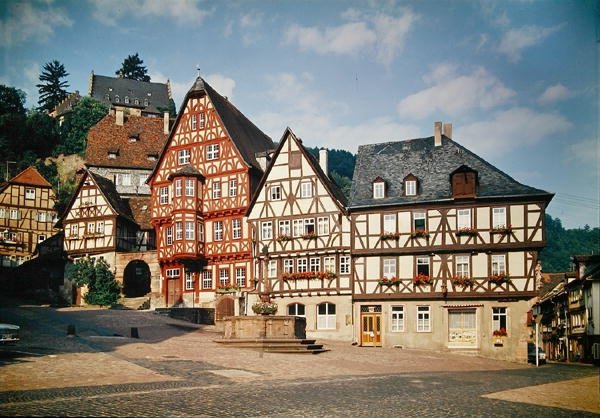 Vue de la place du marché - School German