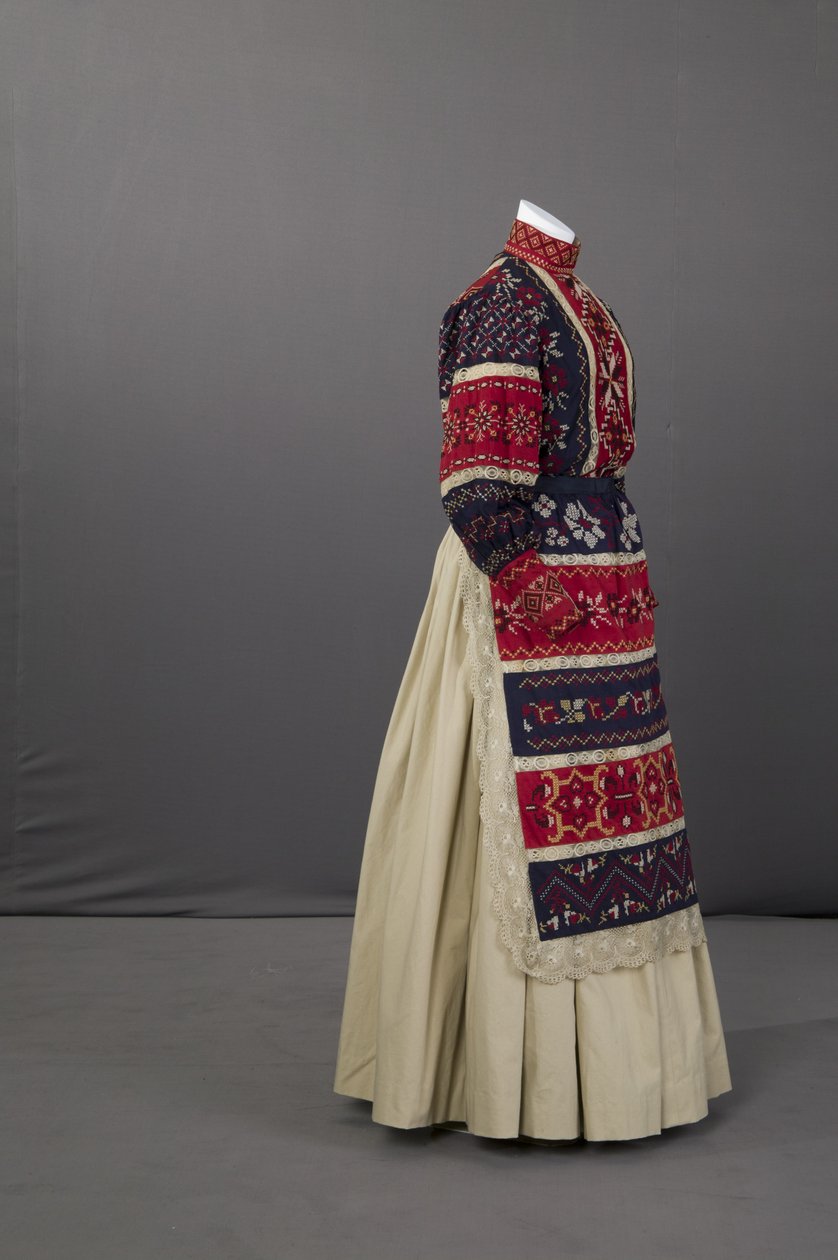 Ensemble de mariage ukrainien - School Ukranian