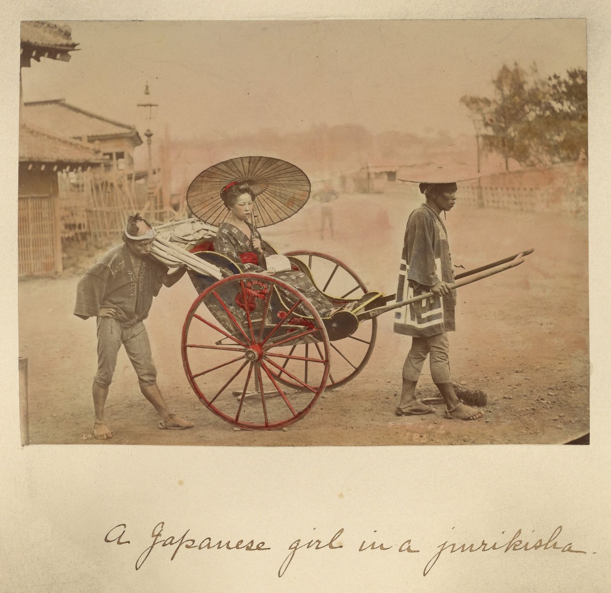 Une jeune fille japonaise dans un jurikisha - Shinichi Suzuki