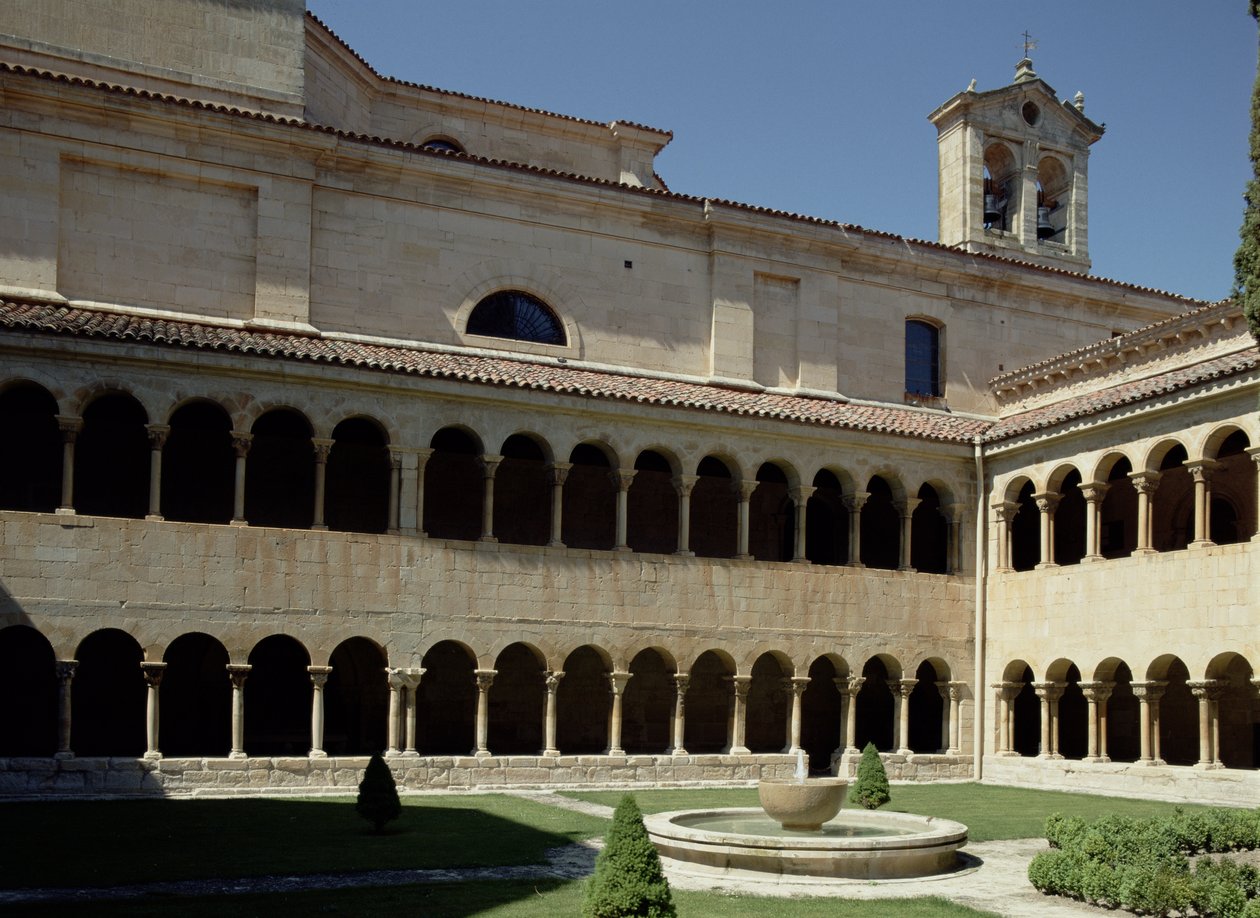 Vue à travers le double cloître - Spanish School
