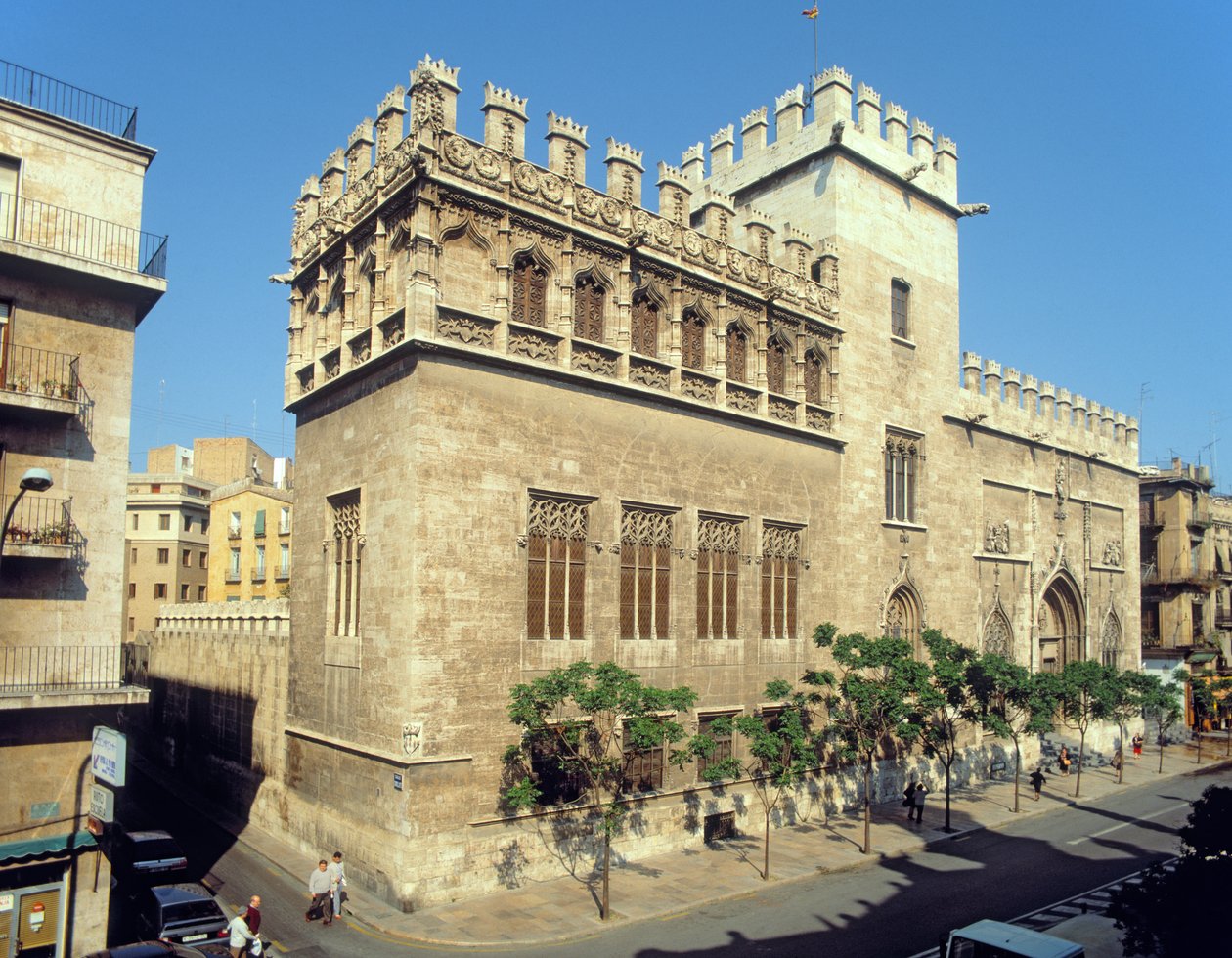 La Lonja - Spanish School
