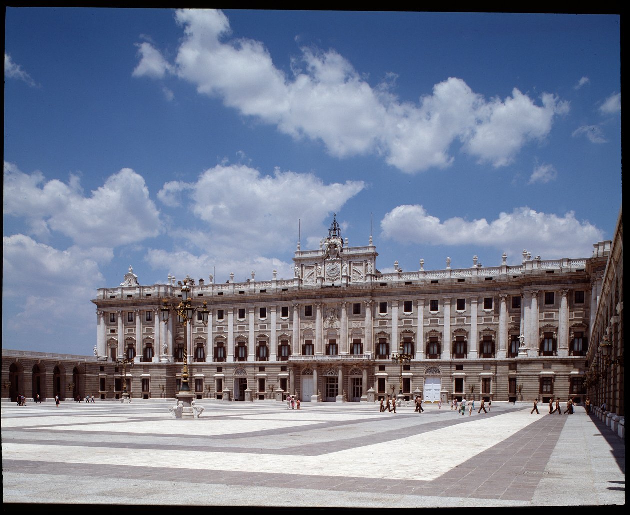 Vue du Palais Royal - Spanish School