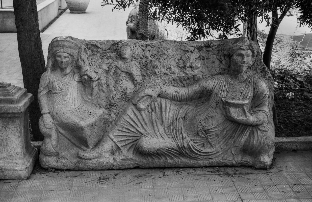 Relief de sarcophage représentant un repas funéraire - Syrian