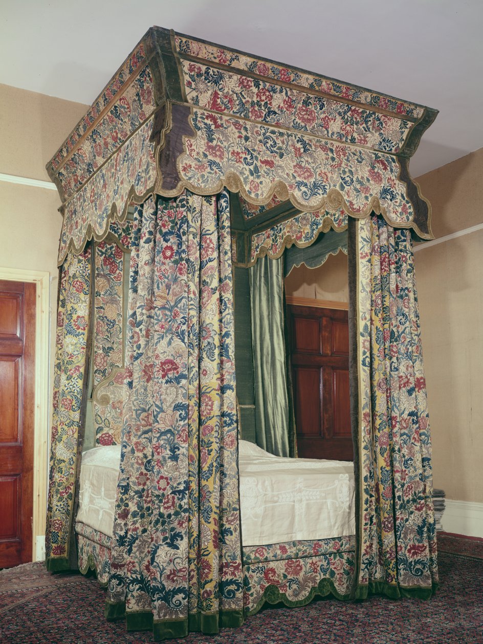 Lit à baldaquin avec tentures brodées, vers 1702-10 - Unbekannt Unbekannt