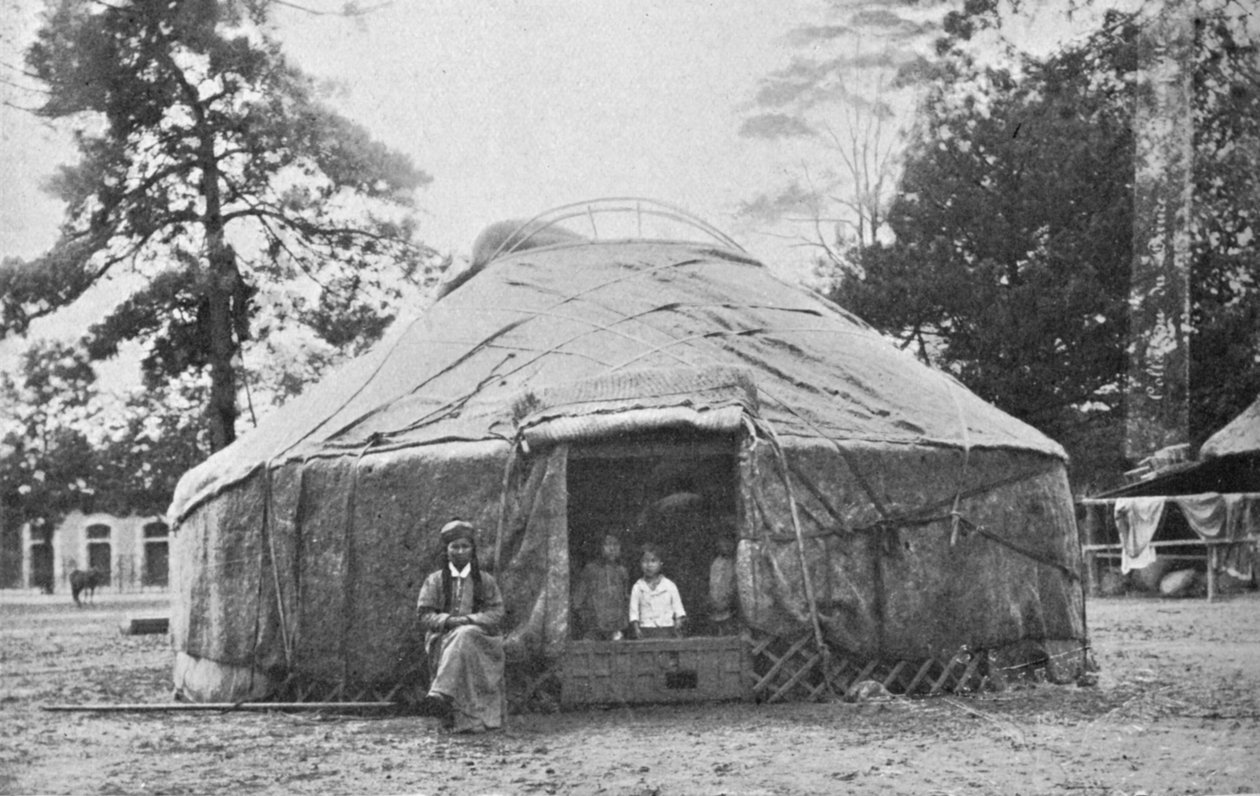 Une habitation kalmouke et ses habitants, 1912 - Unbekannt