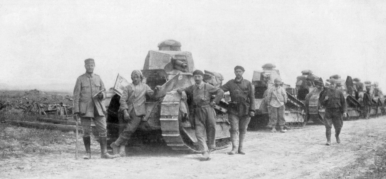 Un groupe de chars légers, Soissons, France, 1918 - Unbekannt