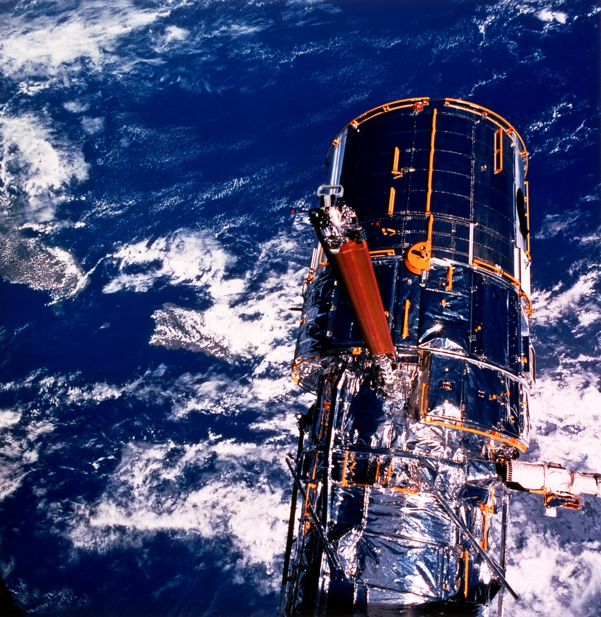 Télescope spatial Hubble au-dessus de la Terre - Unbekannt