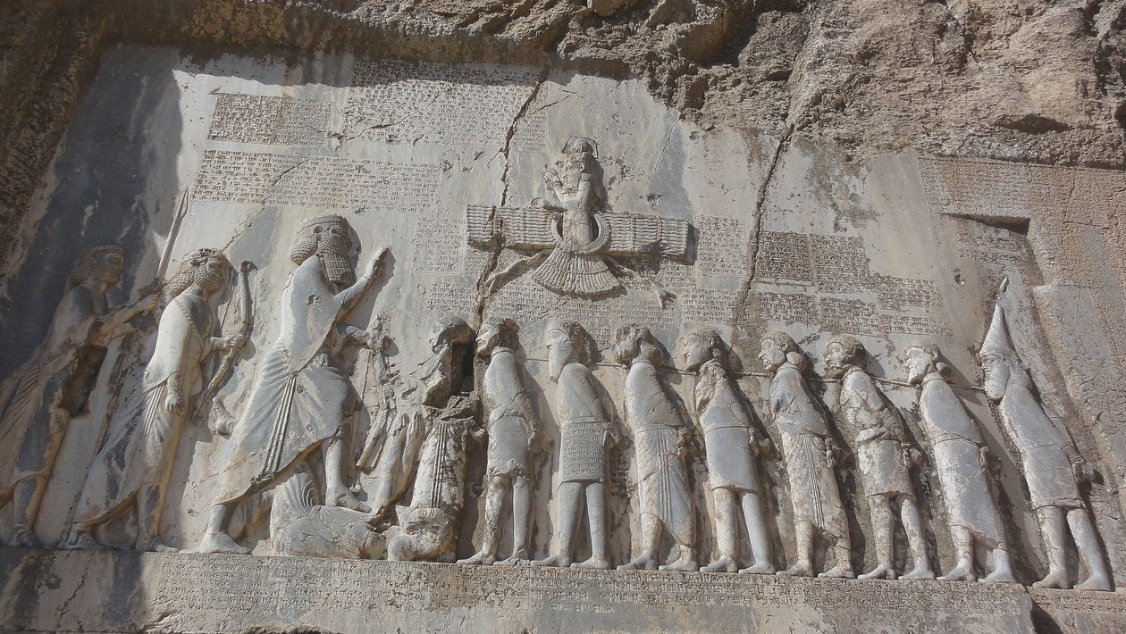 Roi Darius I et prisonniers, 521 av. J.-C. - Unbekannt