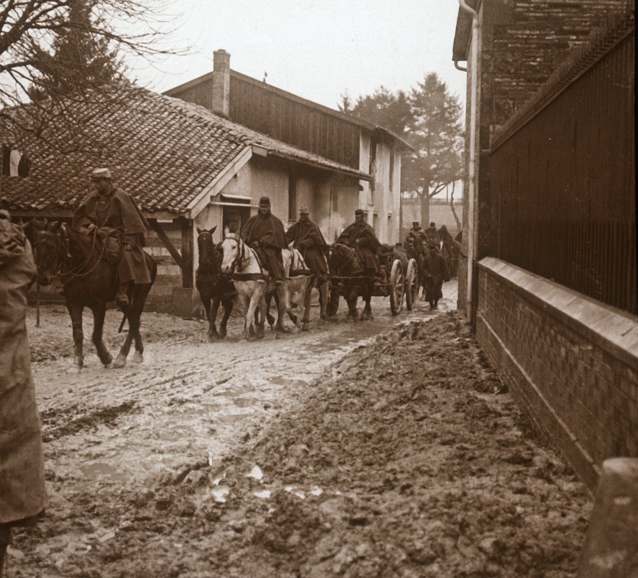 Soldats français montés avec artillerie, vers 1914-1918 - Unbekannt