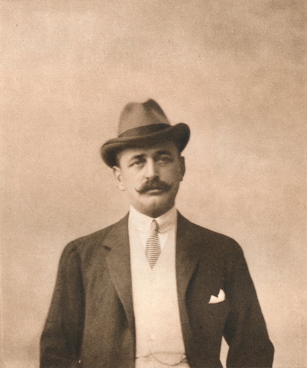 M. L. Newmann, 1911 - Unbekannt