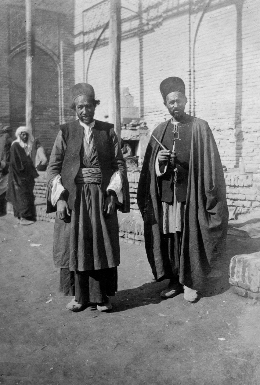 Pèlerins persans devant la mosquée de Kazimain, Irak - Unbekannt