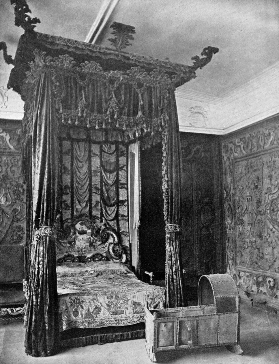Lit de la reine Elizabeth, Haddon Hall, Derbyshire, 1924-1926 - Unbekannt