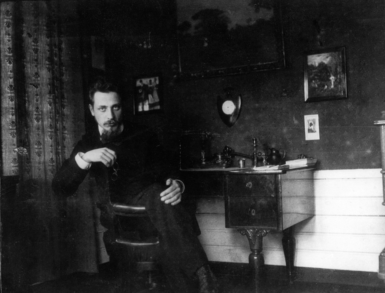 Rainer Maria Rilke dans son étude - Unbekannt