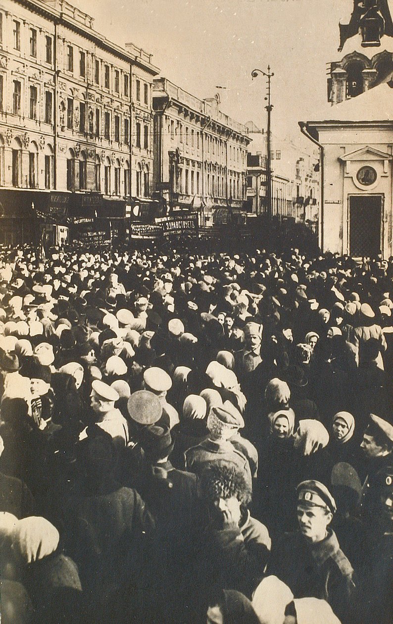 Foules révolutionnaires à la Tverskaya, Moscou, Russie, vers 1905-1917 - Unbekannt