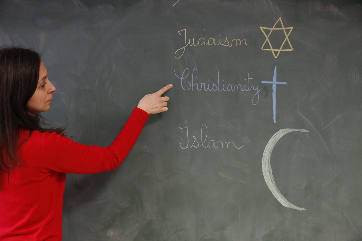 Enseignant expliquant les religions, Montrouge, France - Unbekannt