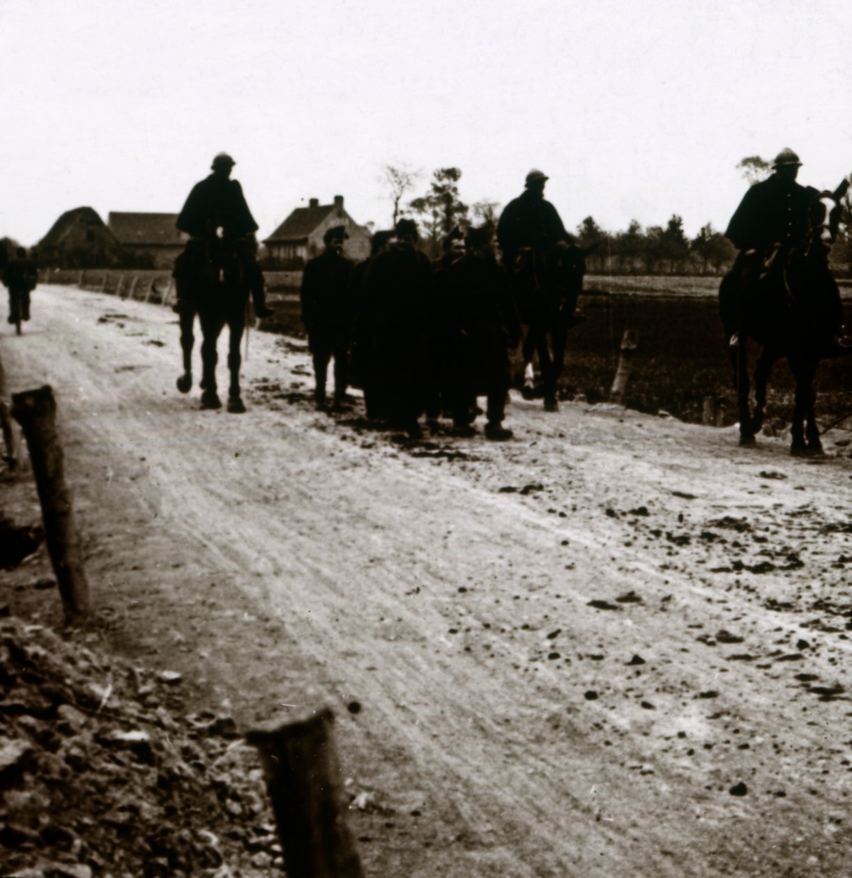 Soldats sur une route - Unbekannt