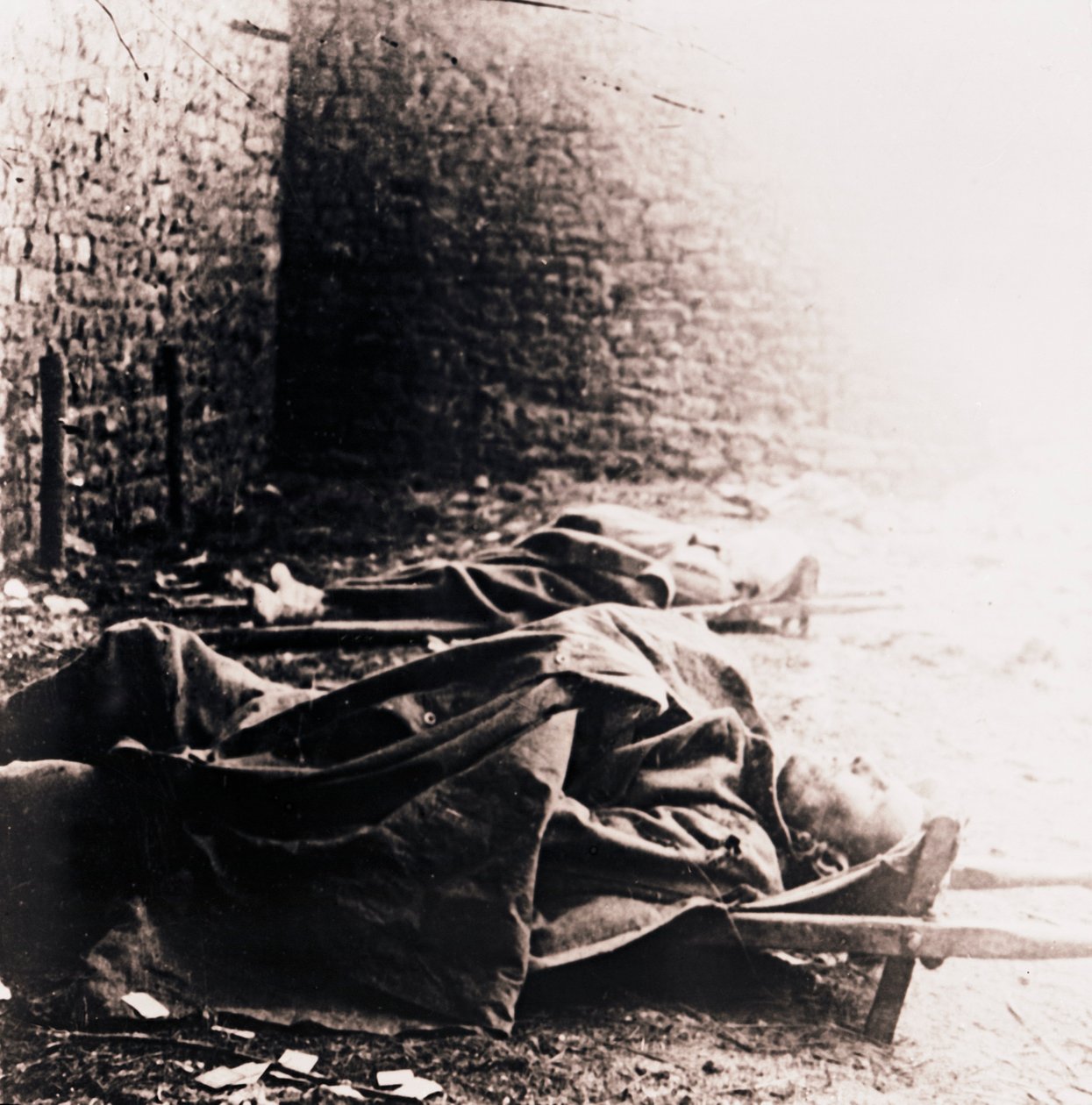 Soldats sur des civières, vers 1914-1918 - Unbekannt