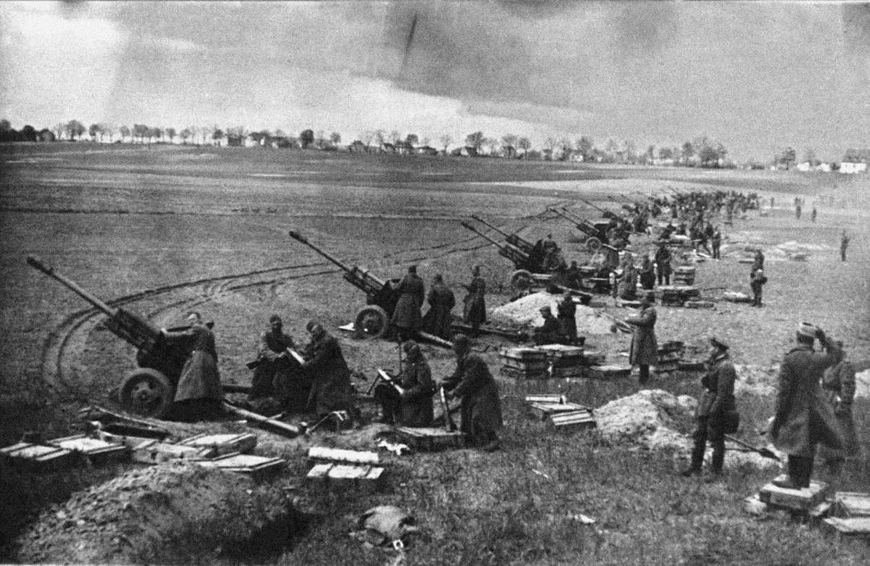 Artillerie soviétique aux hauteurs de Seelow, avril 1945 - Unbekannt