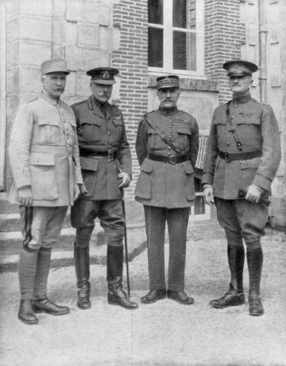 Les quatre commandants alliés, Château Bombon, France, 1918 - Unbekannt