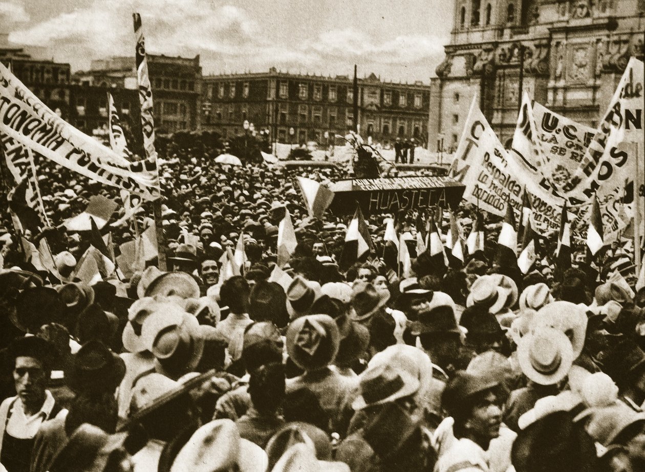 Foules à Mexico célébrant la nationalisation des réserves de pétrole, mars 1938 - Unbekannt Unbekannt