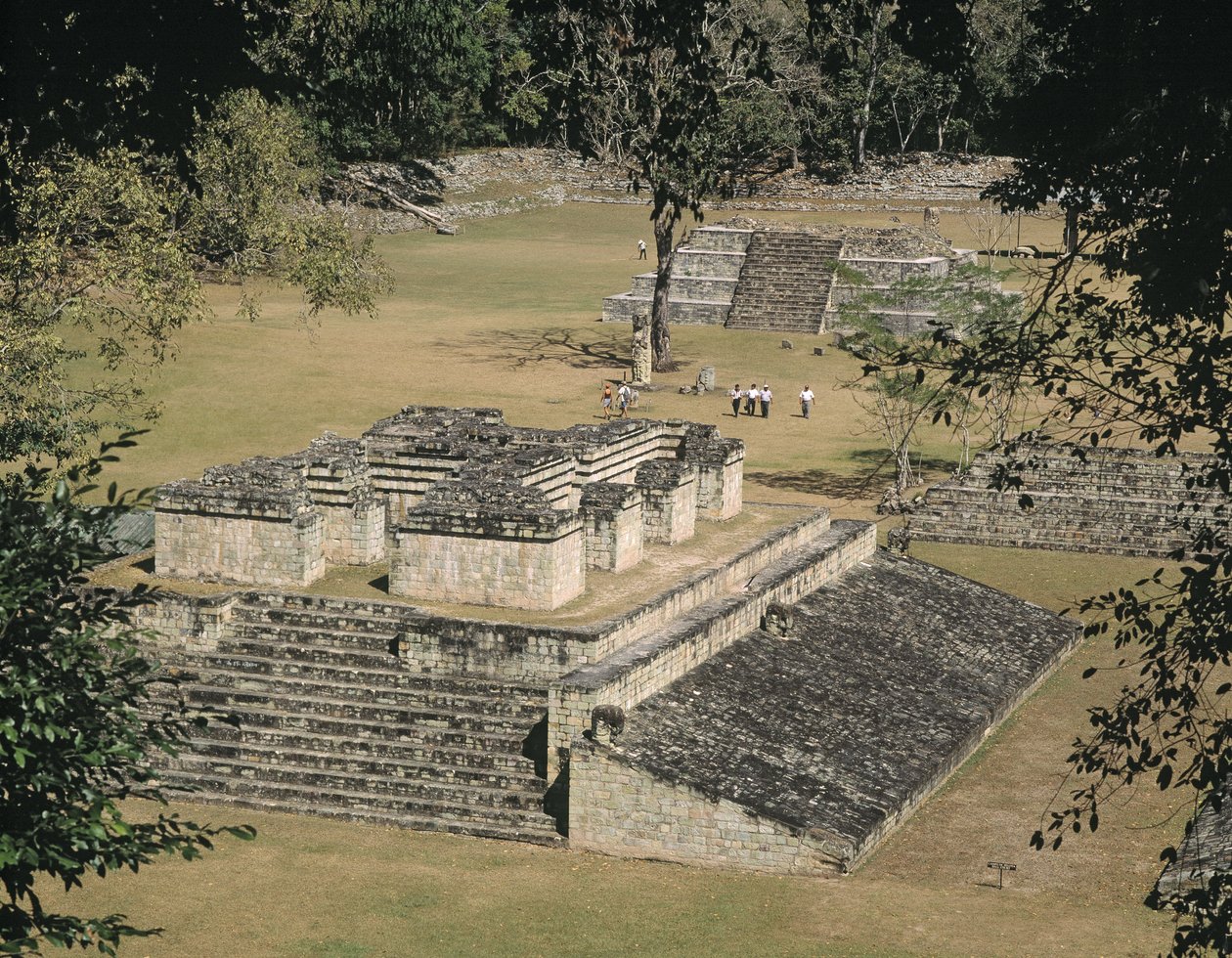 La grande place, ruines mayas, période classique, c.300-900 ap. J.-C. - Unbekannt Unbekannt