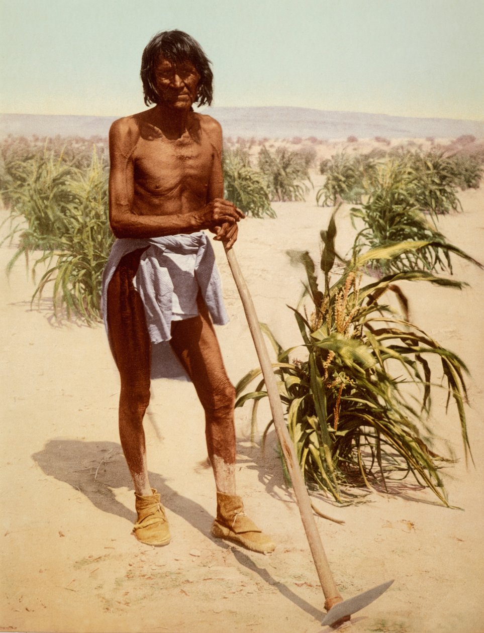 Homme Hopi avec une houe, Arizona - Nicolas Liez