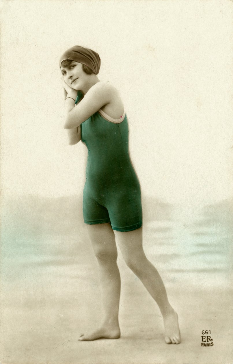 Femme en maillot de bain, vers début 1900 (carte postale) - Alec Hunter