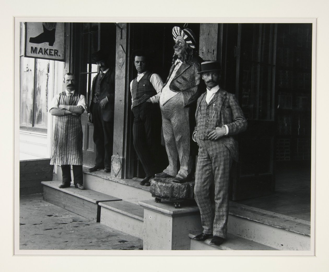 À la boutique de bottes, Columbia, CA - Unknown