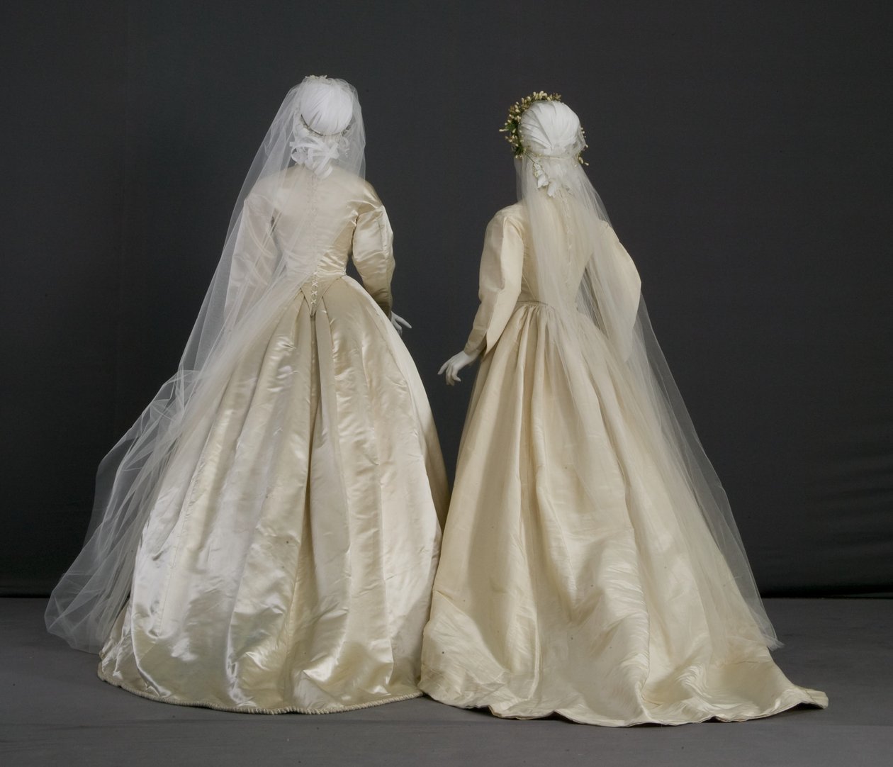 Robes de mariée - Unknown artist