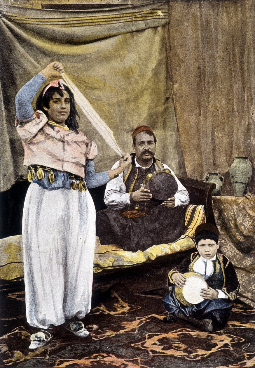 Danseuse tunisienne. Photographie du 19e siècle - Unknown photographer